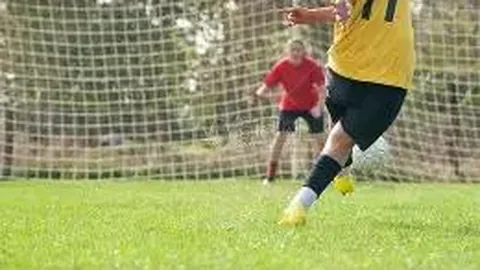 姚明领衔！中国男篮逆袭世界第一美国队，国人心悦诚服的历史性胜利